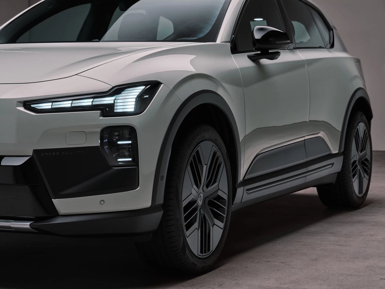 Volvo EX60 ηλεκτρικό SUV