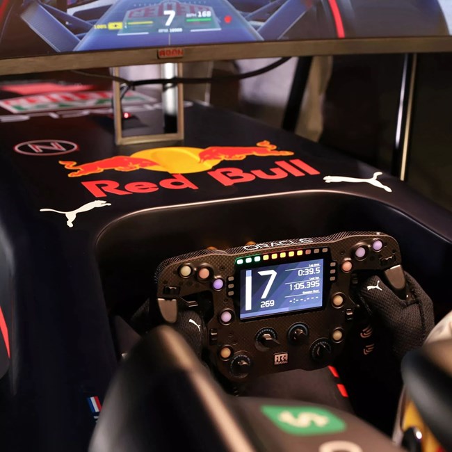 Red Bull RB18 F1 Simulator