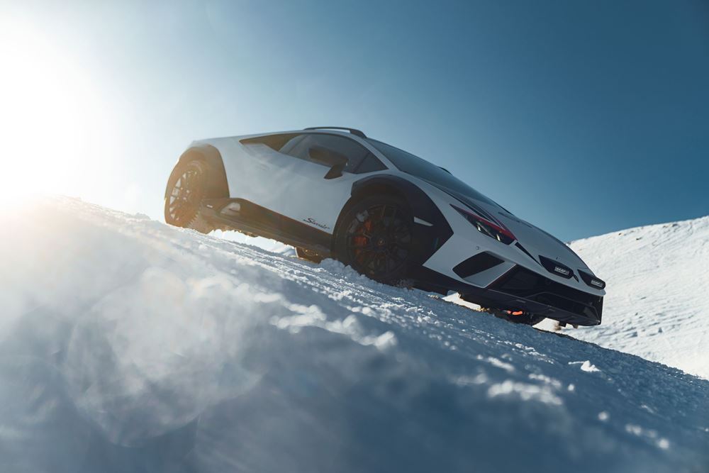 Lamborghini Huracan Sterrato στο χιόνι