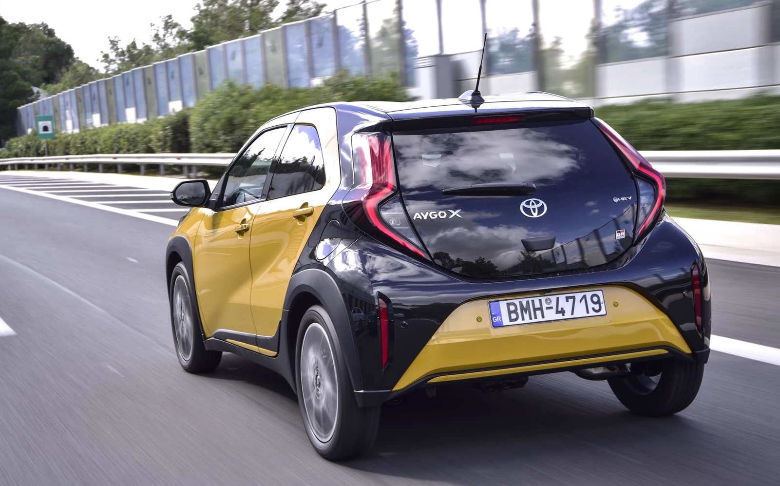 Toyota Aygo X Ηybrid