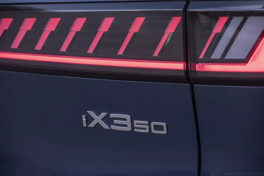 BMW iX3 50 xDrive