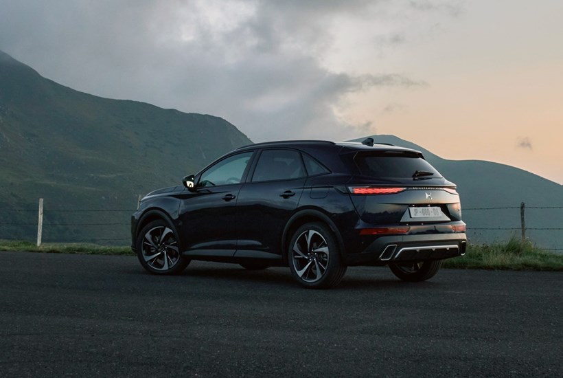 DS 7 PHEV 300 4WD