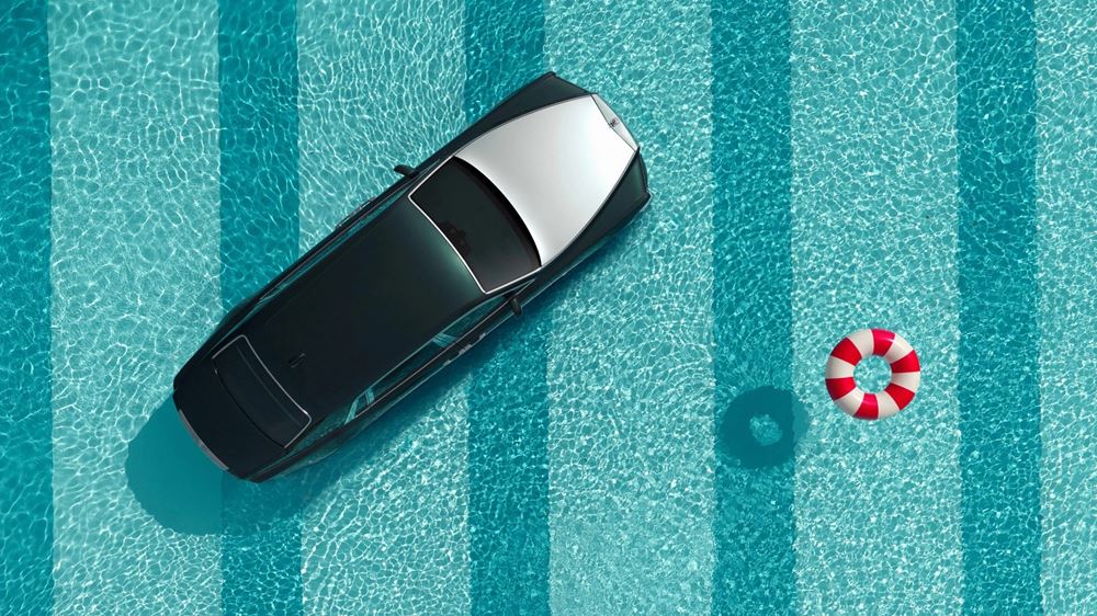 Rolls-Royce Phantom pool