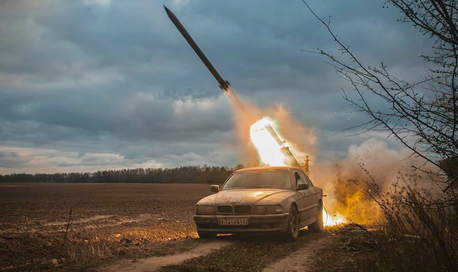 BMW εκτόξευση ρουκέτας