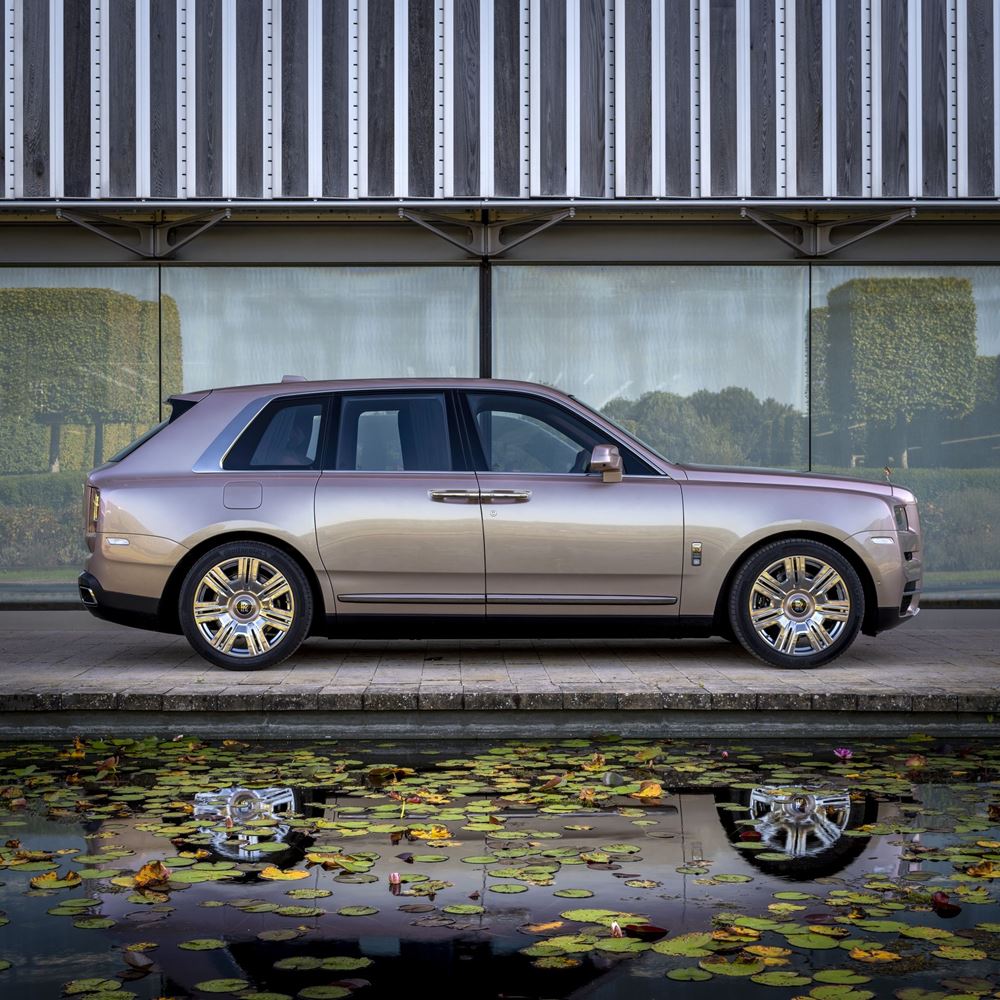 Rolls-Royce Cullinan Pearl Rose