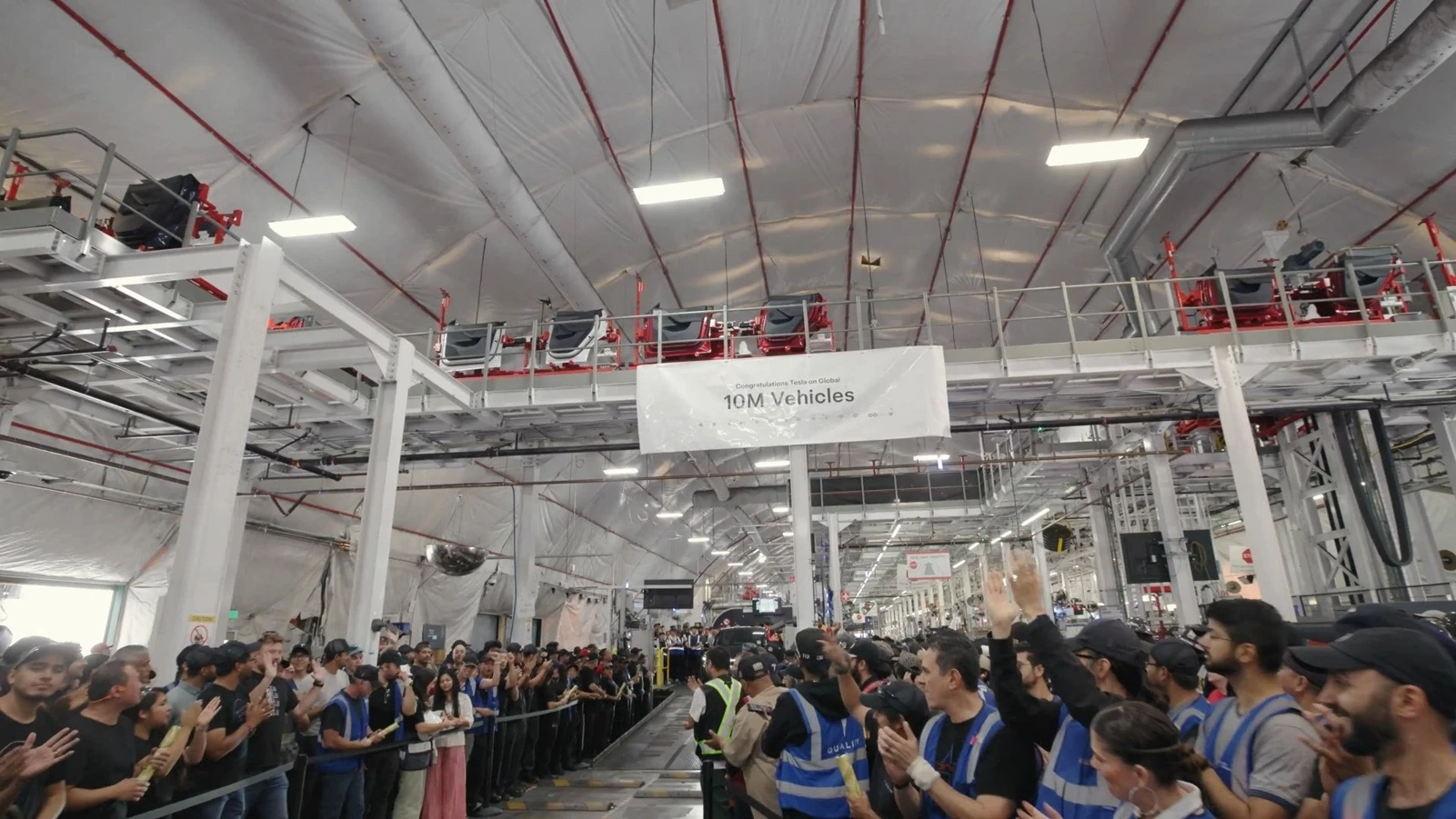 Tesla 10 εκατομμύρια οχήματα