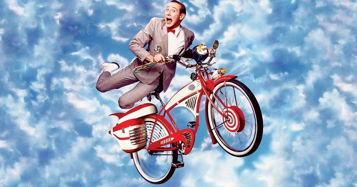 Kim Kardashian pee wee bike