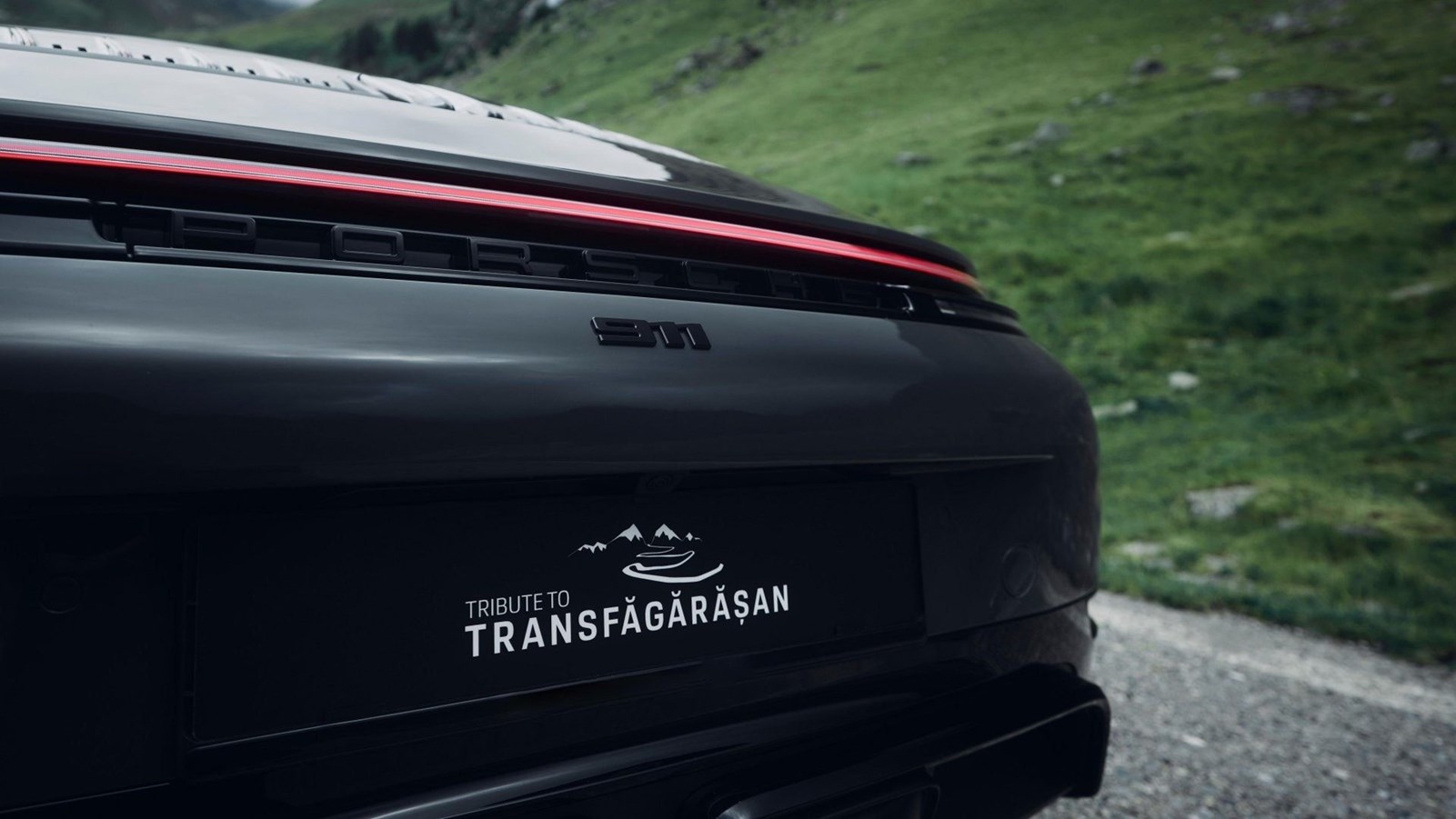 Porsche 911 Carrera 4 GTS Transfagarasan