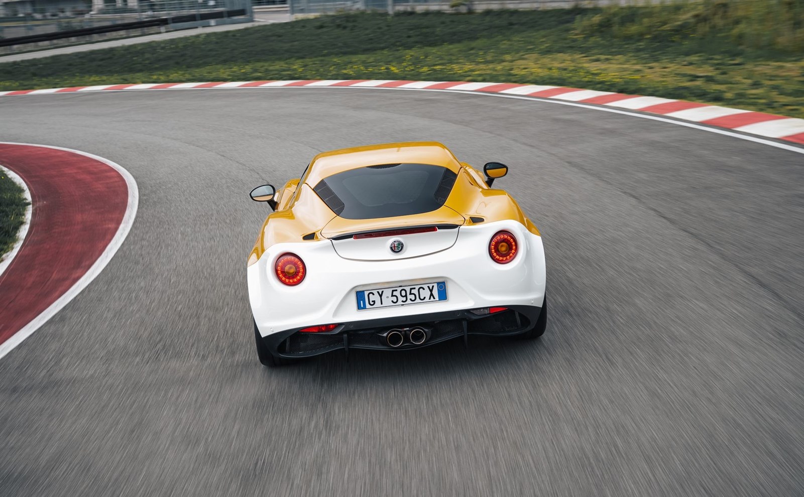 Alfa Romeo 4C Competizione Nicola Larini