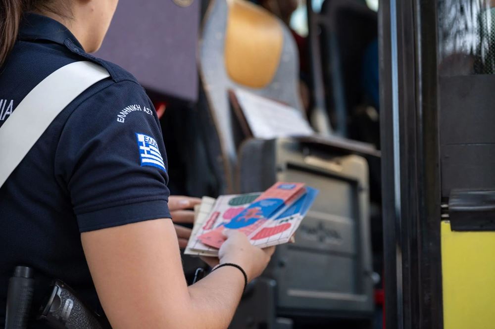 Ελληνική αστυνομία έλεγχοι σε σχολικά λεωφορεία
