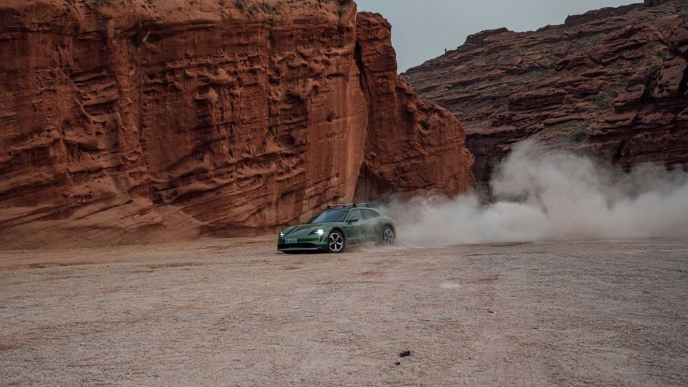 Porsche Taycan Cross Turismo Tibet