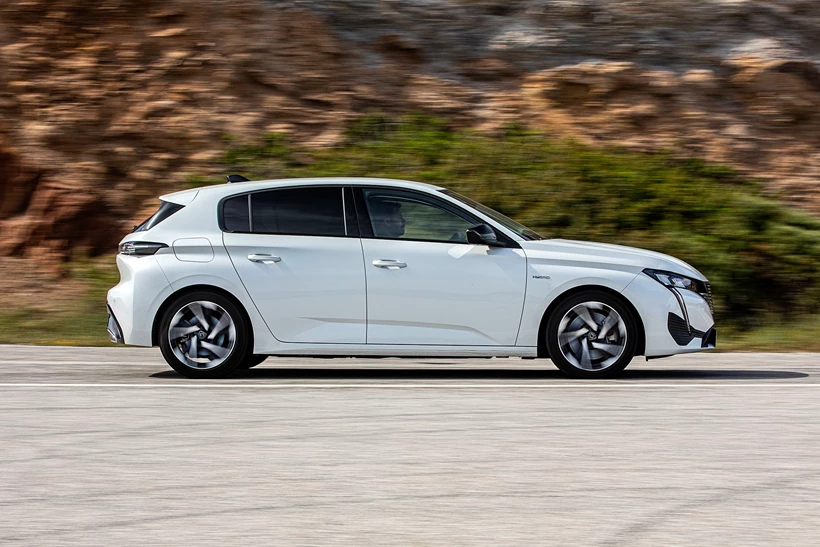 Peugeot 308 Hybrid 180 EAT8