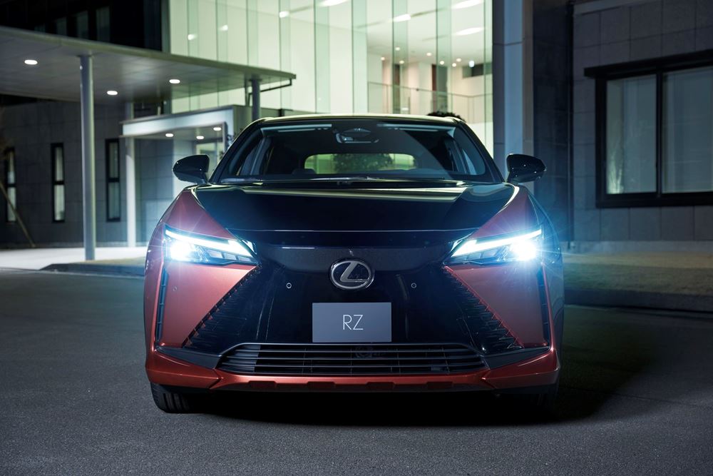 Lexus RZ450e