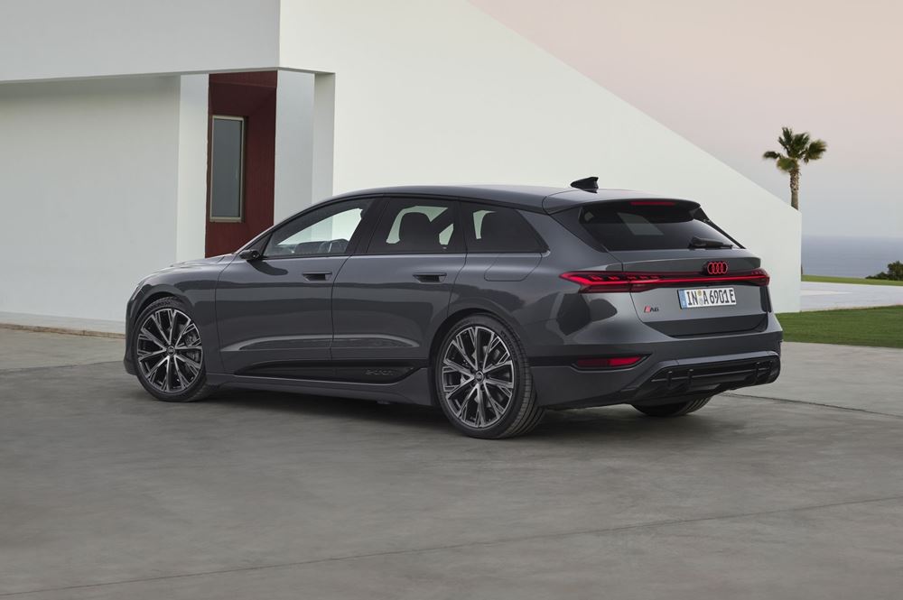  ;Audi A6 e-tron Avant
