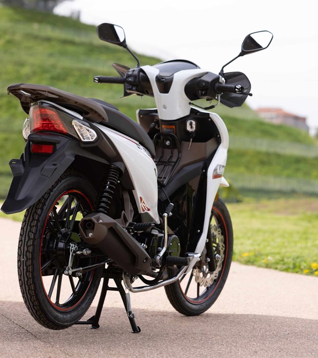 UM Flash 125