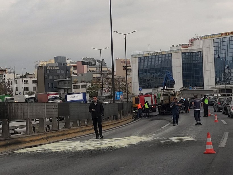 Κηφισός φωτιά σε αυτοκίνητο