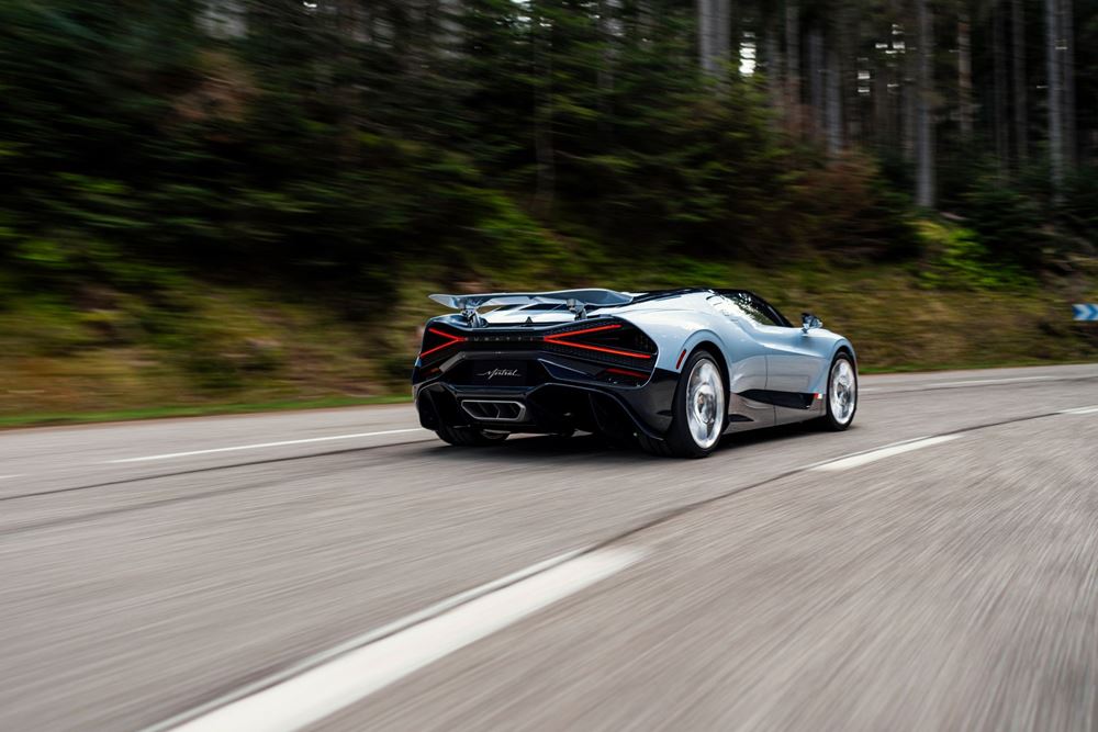 Bugatti Mistral W16 δοκιμές πολλών χιλιομέτρων