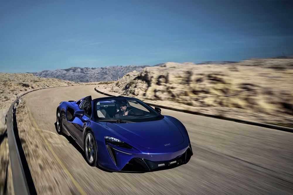 McLaren Artura Spider 2025