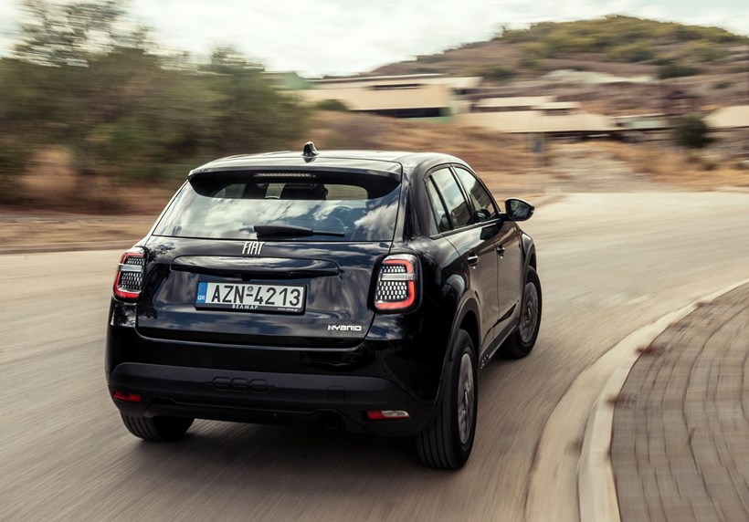 FIAT 600 Hybrid δοκιμή