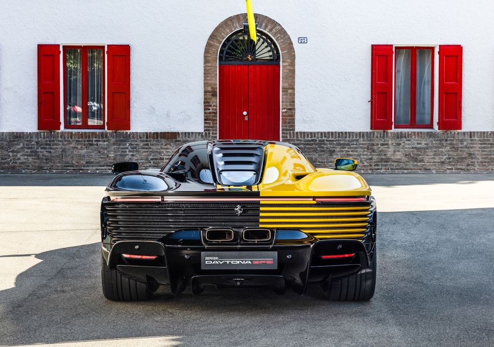 Ferrari Daytona SP3 δημοπρασία