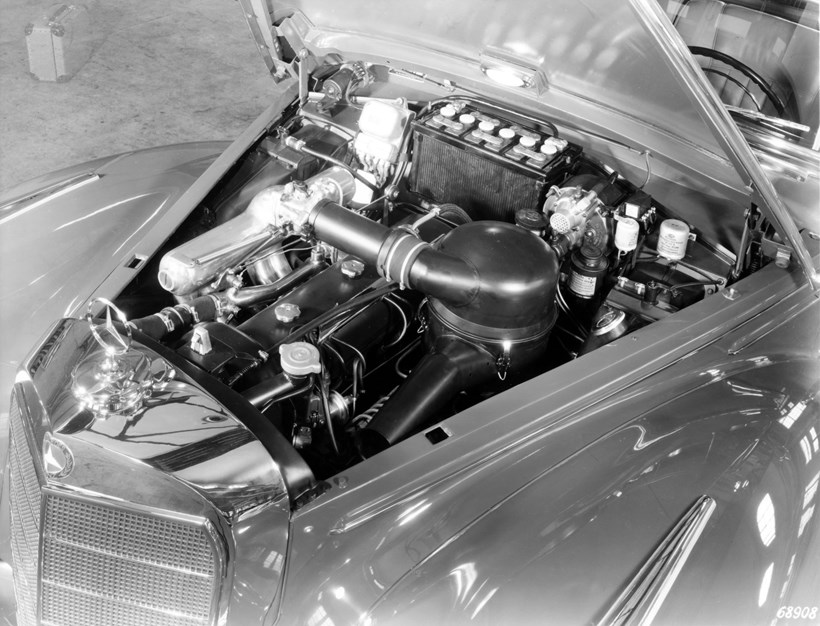 Mercedes-Benz 300 S