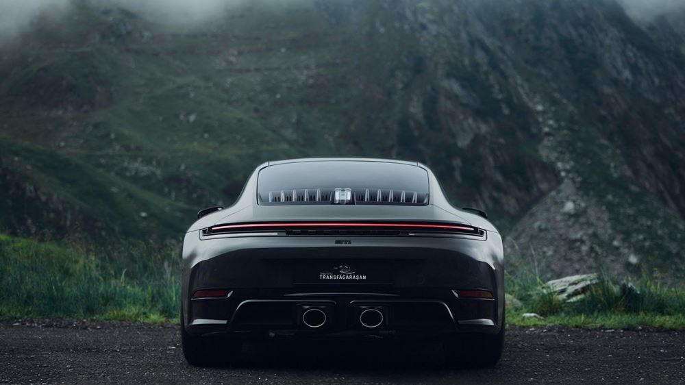 Porsche 911 Carrera 4 GTS Transfagarasan