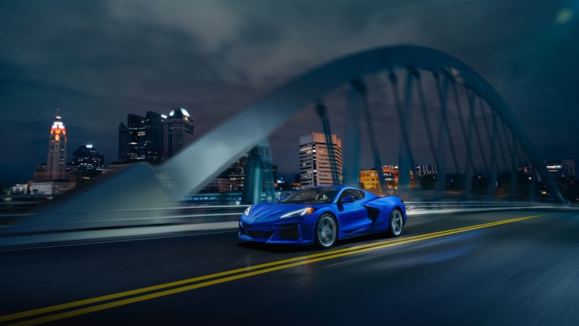 Chevrolet Corvette E Ray 2024