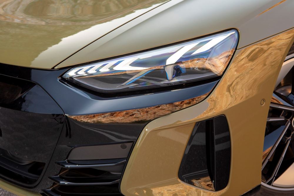 AUDI e-tron GT