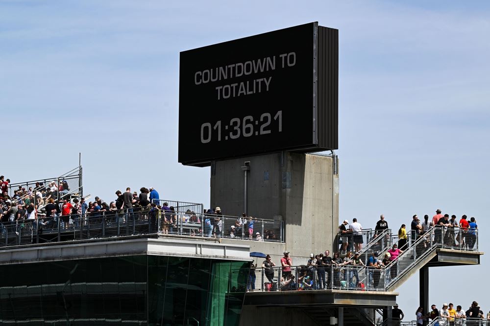 Ολική έκλειψη Σελήνης 2024 Indianapolis Motor Speedway Indycar