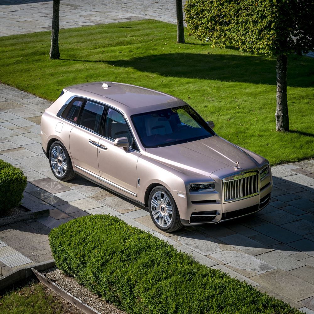 Rolls-Royce Cullinan Pearl Rose