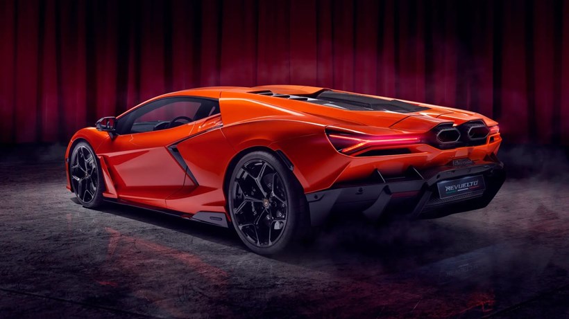 Lamborghini Revuelto 2024