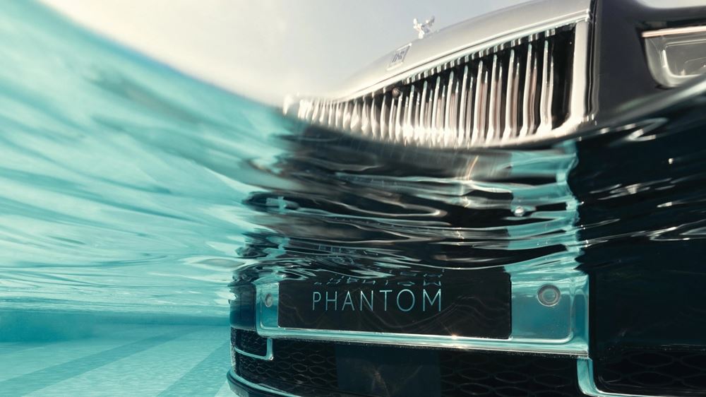 Rolls-Royce Phantom pool