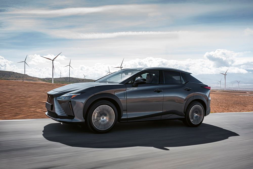 Lexus RZ450e
