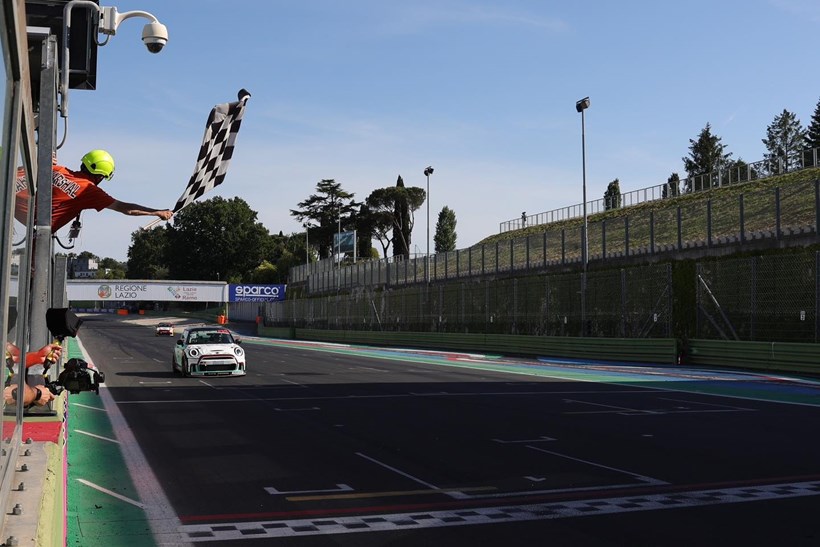 Mini Challenge Italia Vallelunga