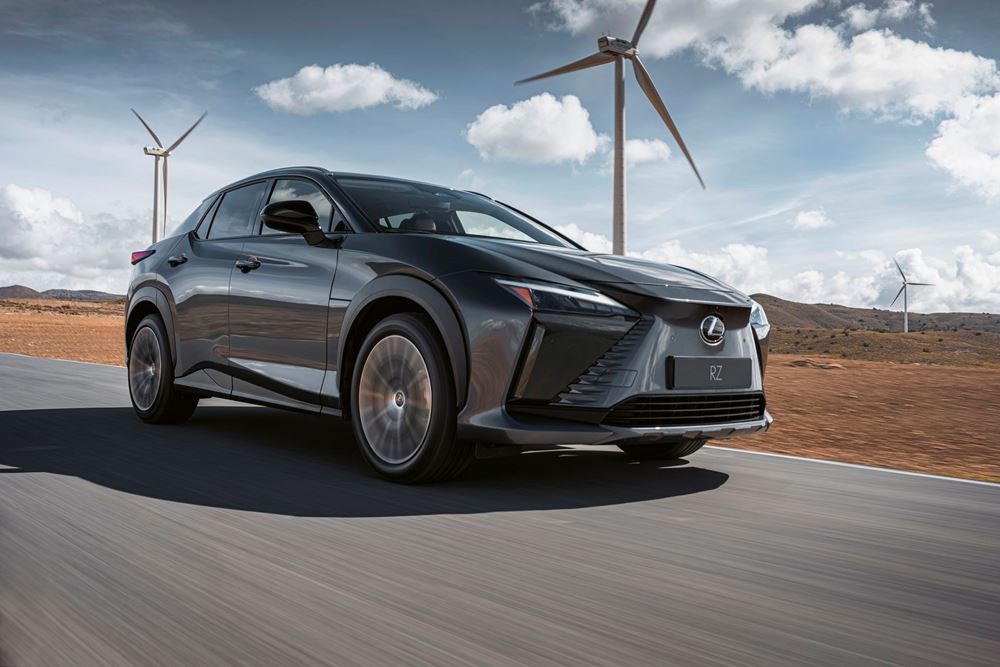 Lexus RZ450e