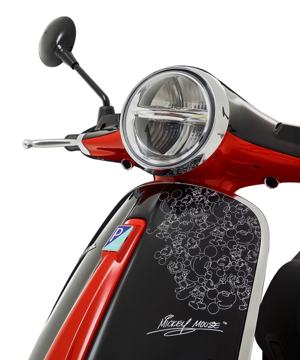Disney Mickey Mouse ekdosi Vespa