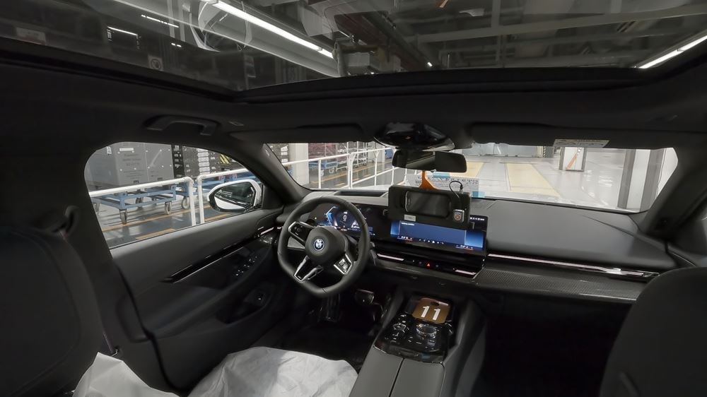 BMW αυτόνομη οδήγηση εντός εργοστασίου