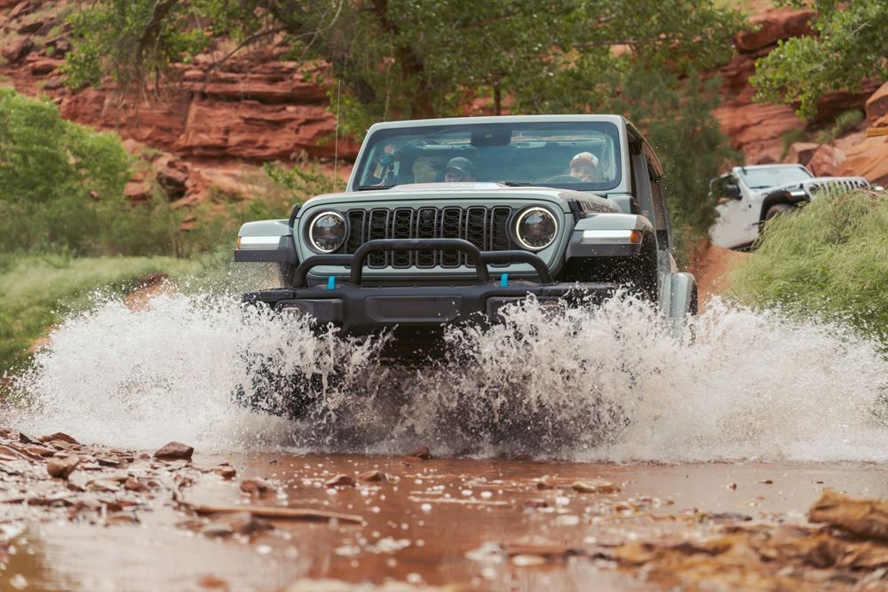 Jeep Wrangler Rubicon Cliff Hanger