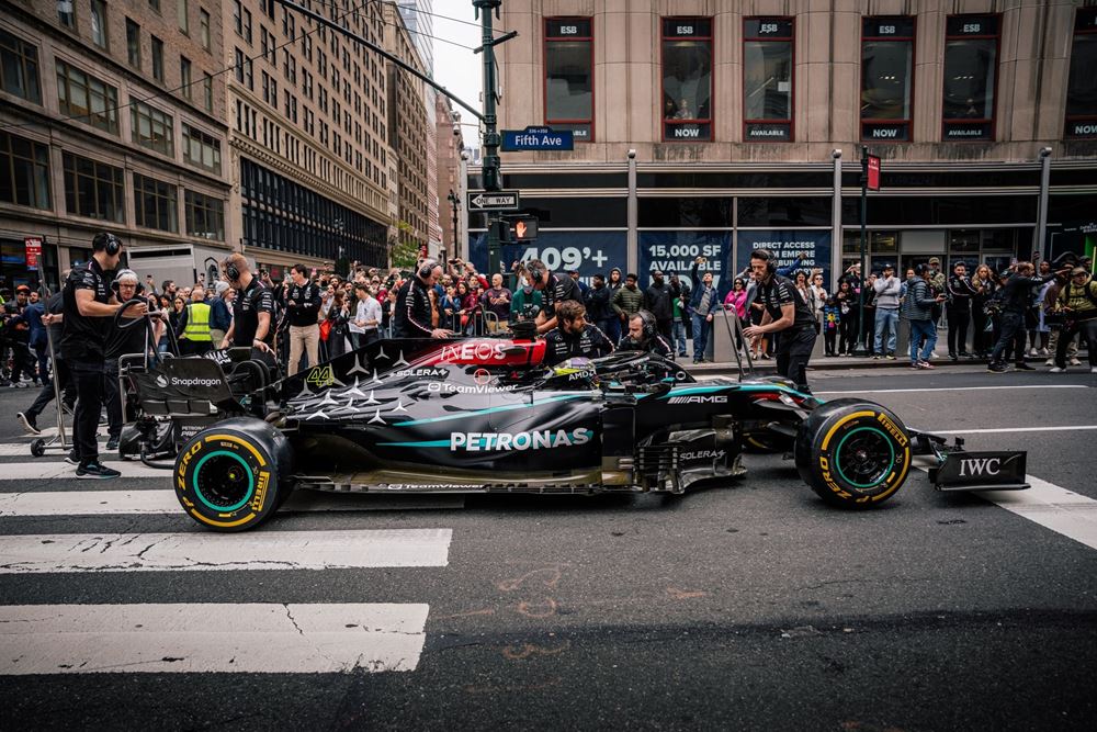 Mercedes F1 5η Λεωφόρος Νέα Υόρκη Empire State Building