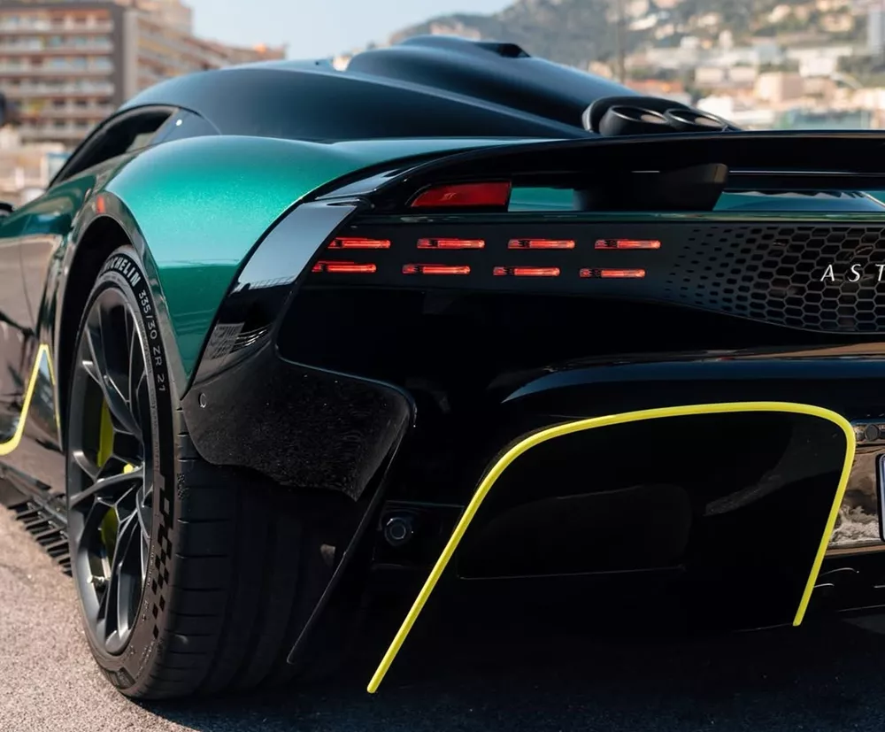 Τσιτσιπάς Aston Martin Valhalla