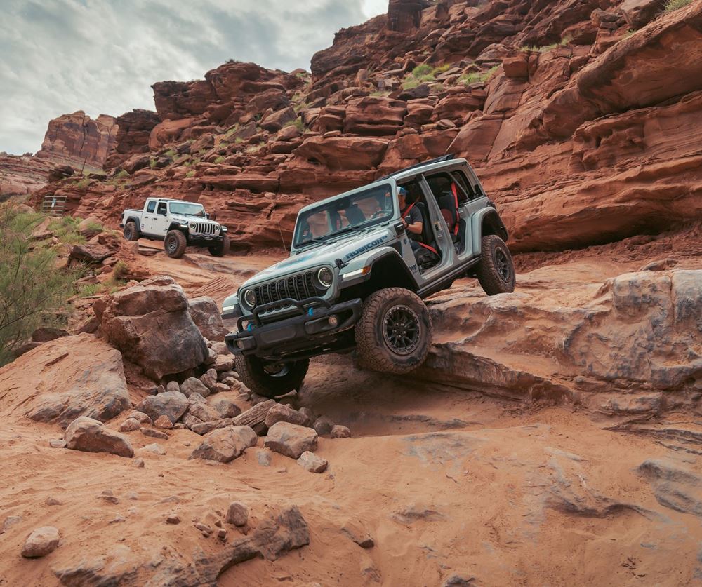 Jeep Wrangler Rubicon Cliff Hanger