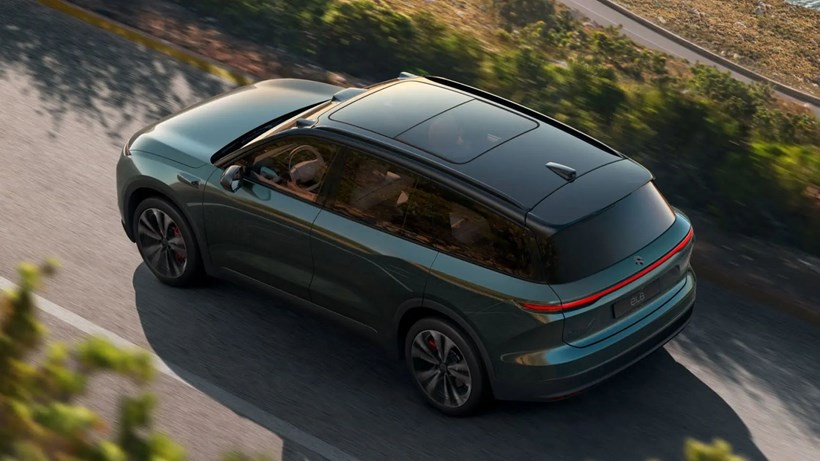 Nio EL8
