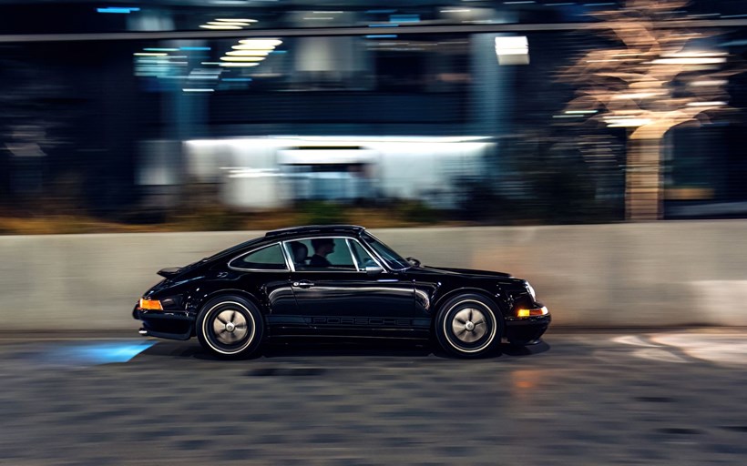 Porsche 911 964 restomod Theon Design
