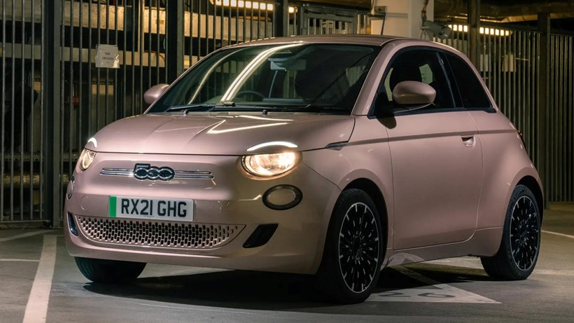 Fiat 500 1964 vs Fiat 500 2021