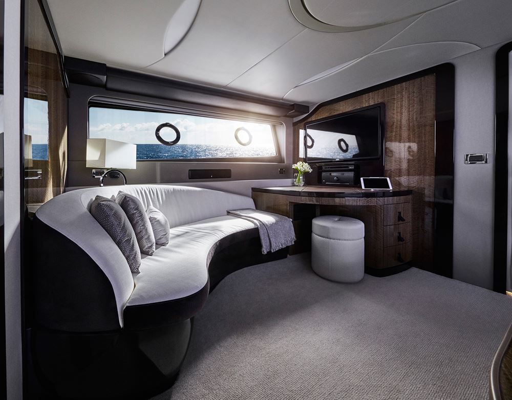 Lexus Yacht LY 680