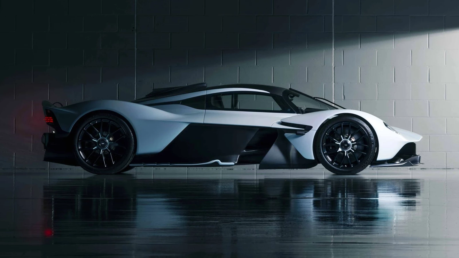 Aston Martin Valkyrie Ricciardo
