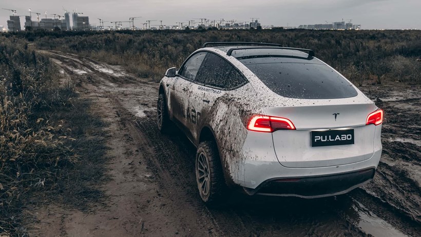 Tesla Model Y Off Road Kit μετατροπής