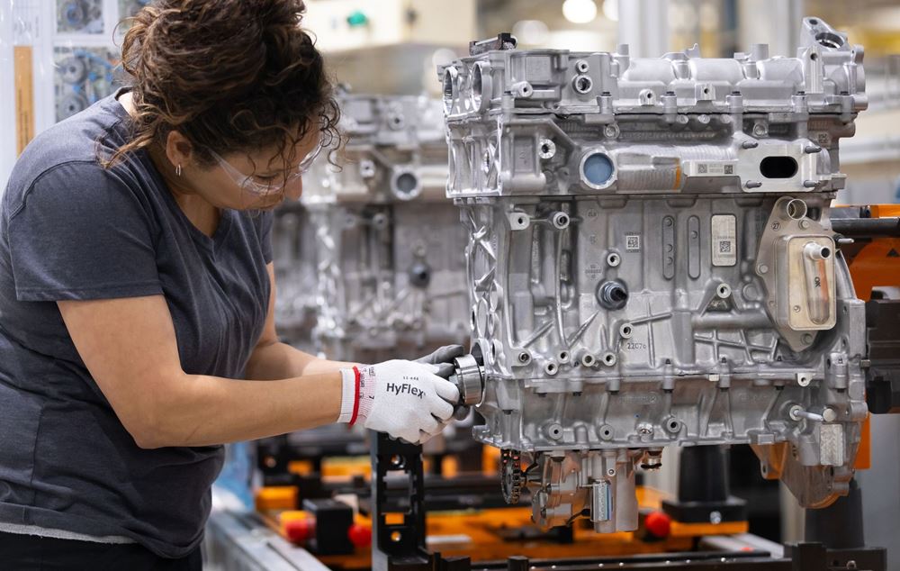 Stellantis νέος υβριδικός κινητήρας για τετρακίνητα SUV