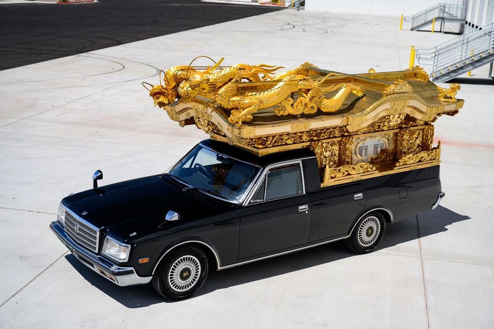 Toyota Century Νεκροφόρα