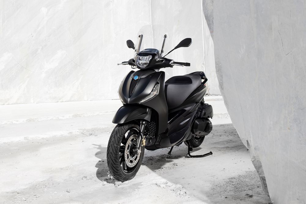 Piaggio Beverly Deep Black